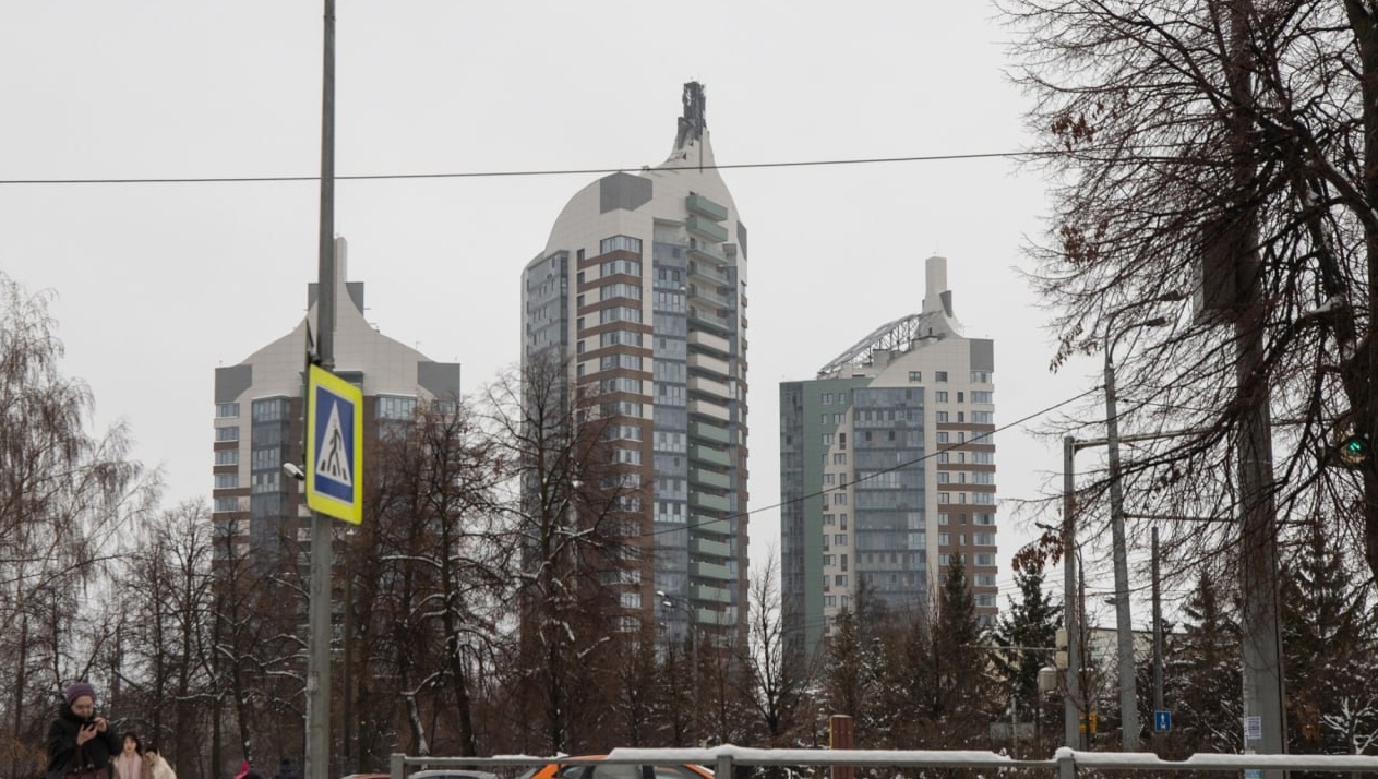 В Казани после атаки БПЛА восстанавливают пострадавшие дома