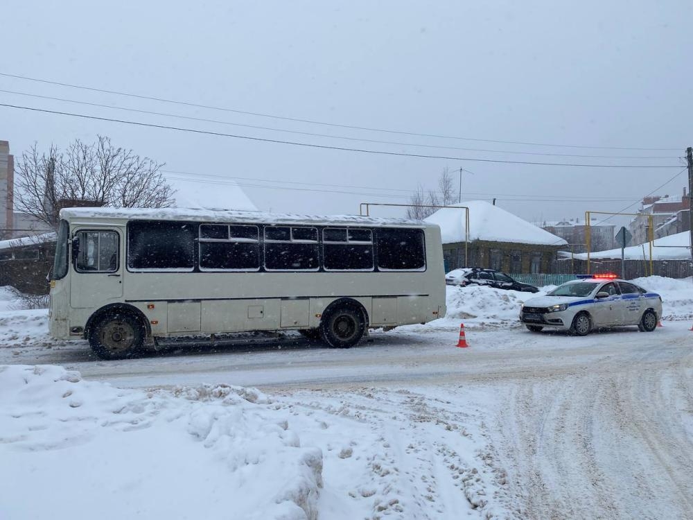 В Йошкар-Оле из автобуса выпал 56-летний пассажир