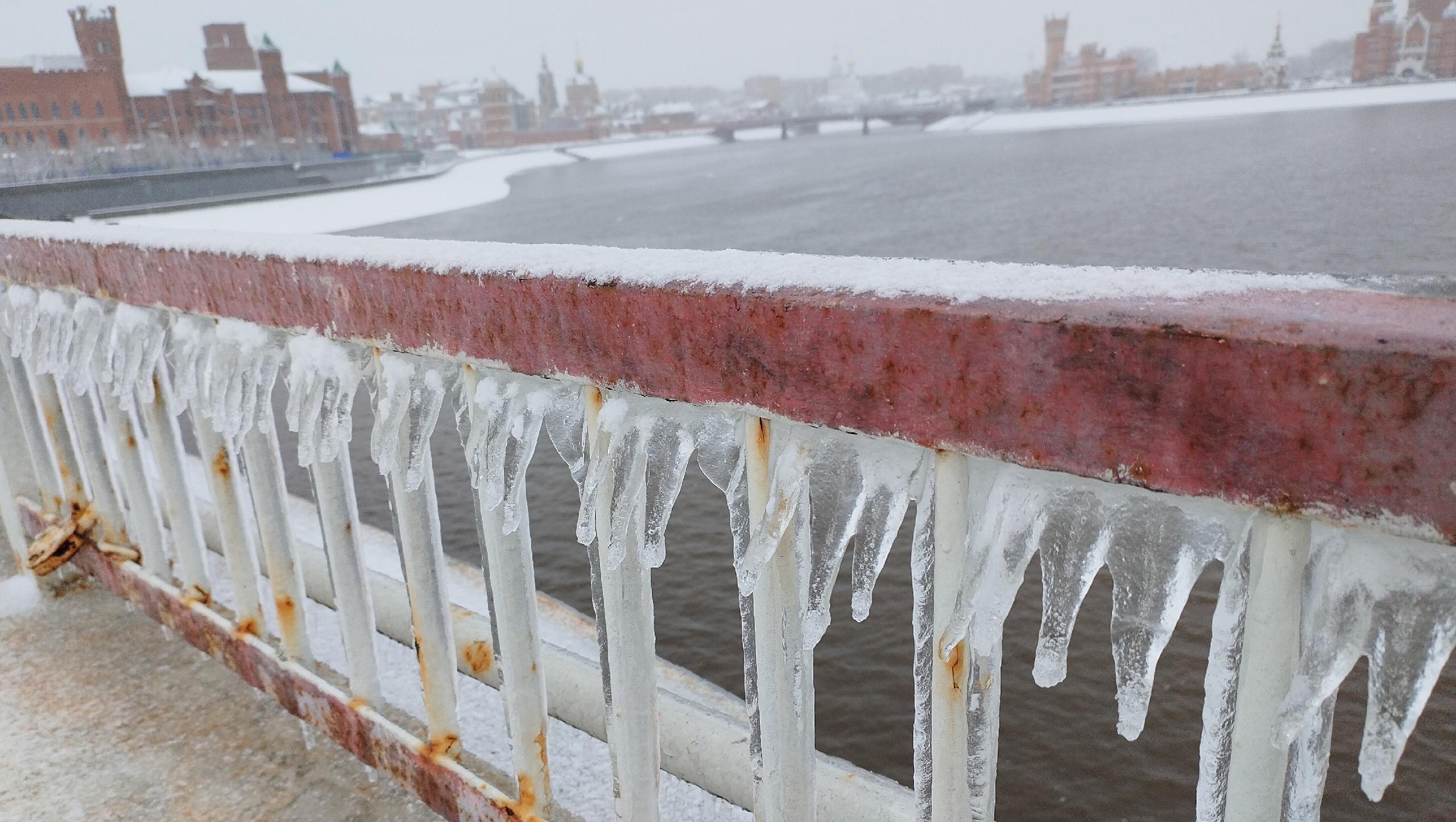 Как выглядит Йошкар-Ола после ледяного дождя и снегопада