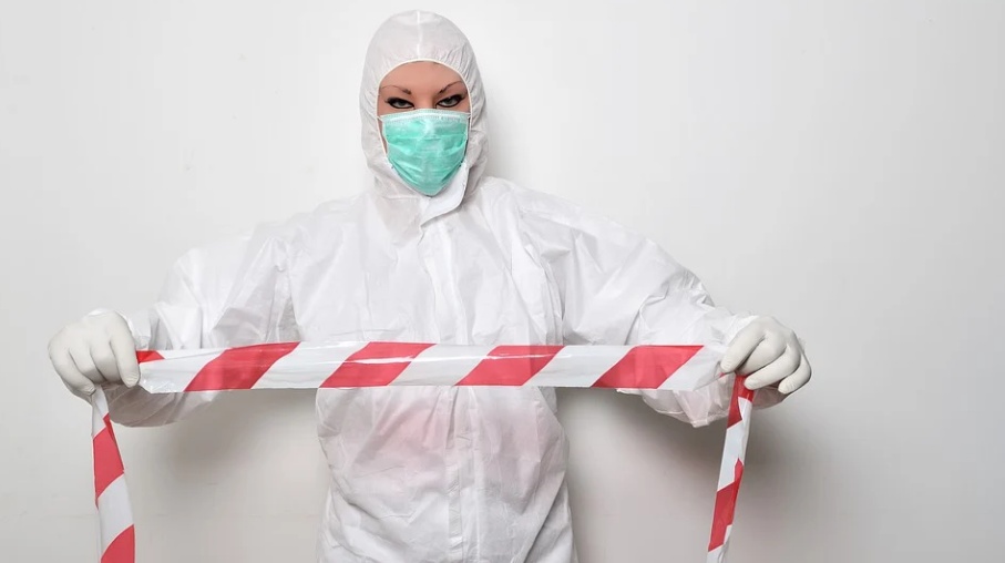 В Йошкар-Оле наказали продавца за работу без маски и перчаток