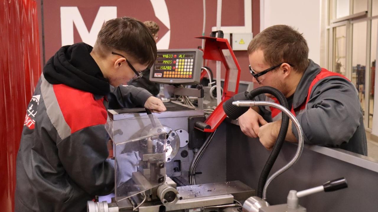 В Марий Эл выпускников, не сдавших ГИА, бесплатно обучат рабочим профессиям