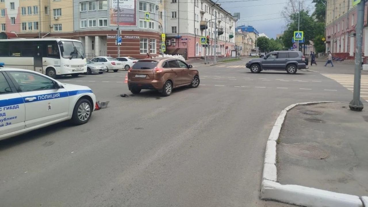 В Йошкар-Оле Hyundai и «Лада» не поделили перекрёсток