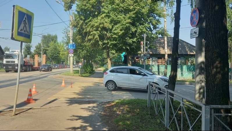 В Йошкар-Оле водитель Lada Х-Rаy на пешеходном переходе сбил женщину