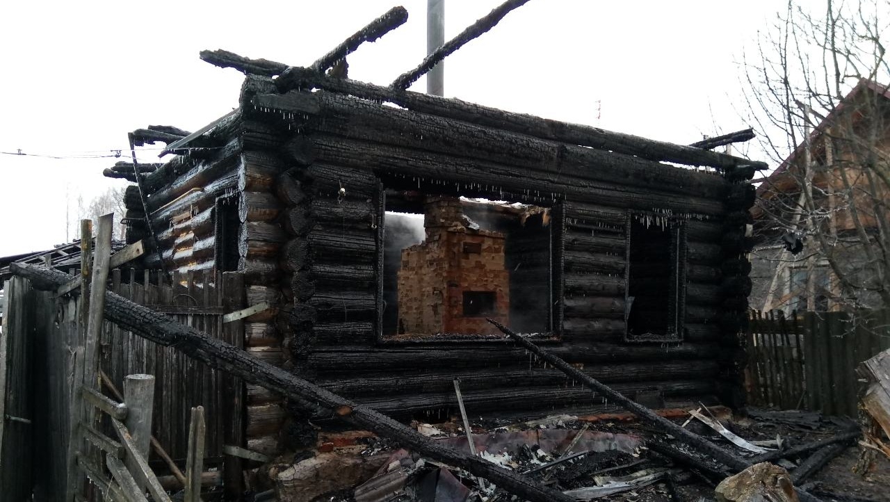 Непотушенная сигарета стоила жизни 57-летнему жителю Новоторъяльского района