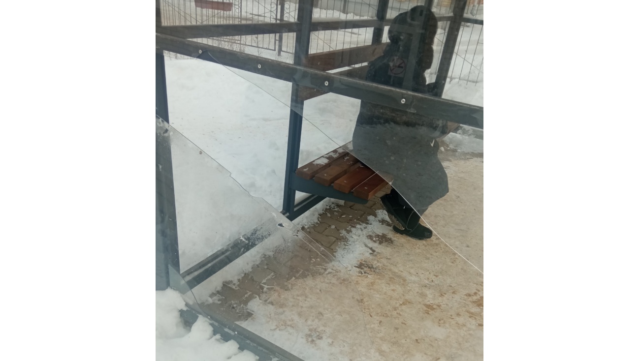 В Йошкар-Оле нещадно портят городское имущество