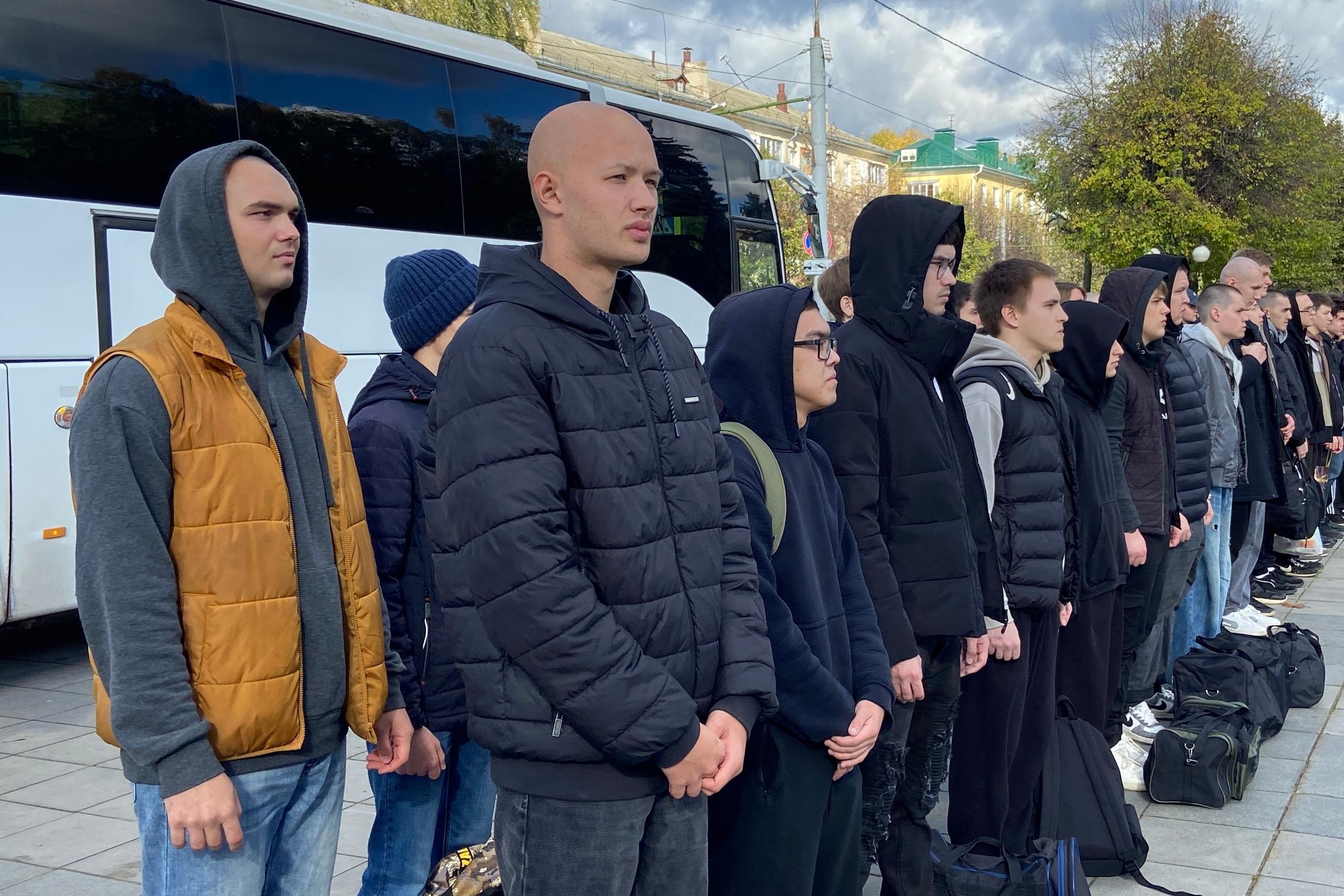 Первая команда призывников покинула Марий Эл