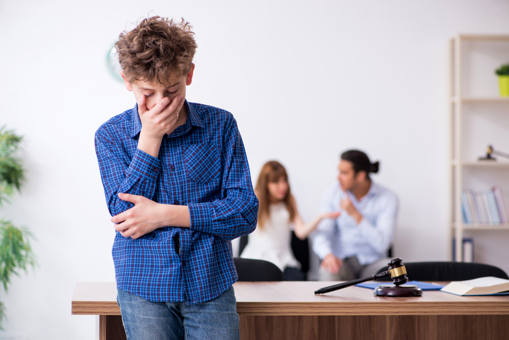 В Йошкар-Оле студент, подтверждая свою посещаемость, оставил маму почти без 1 млн 