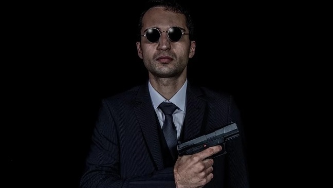 Интернет-знакомый в машине расстрелял подругу из пневматики