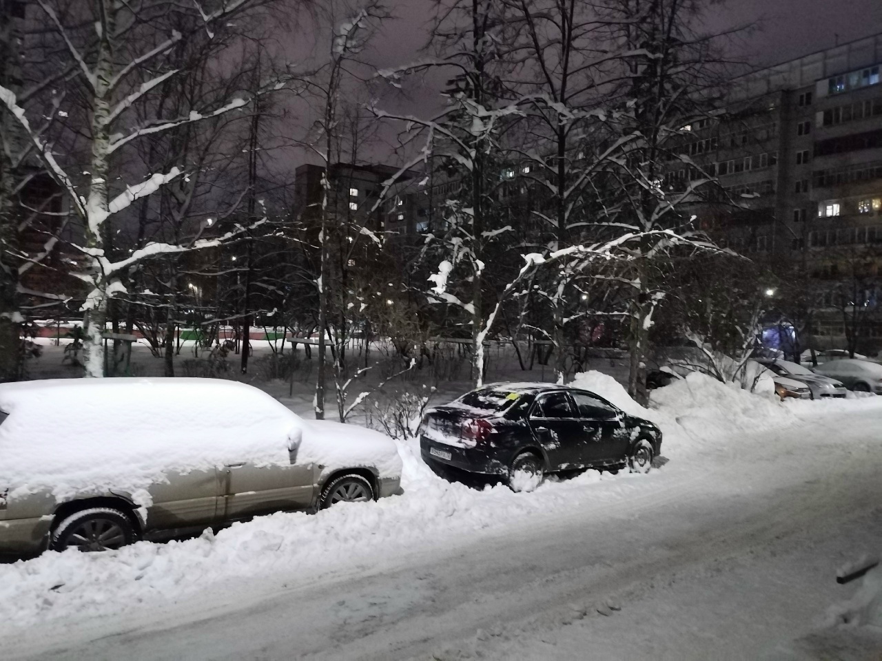 Жителям Йошкар-Олы напомнили, кто отвечает за сугробы в городе