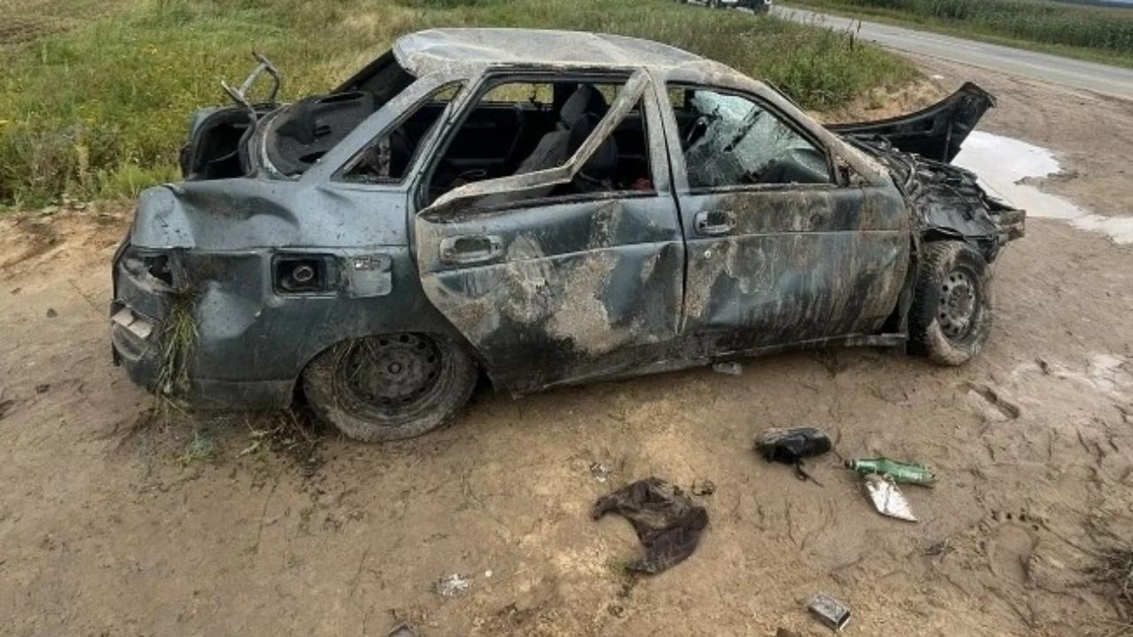 В Советском районе подростки на автомобиле перевернулись в кювет