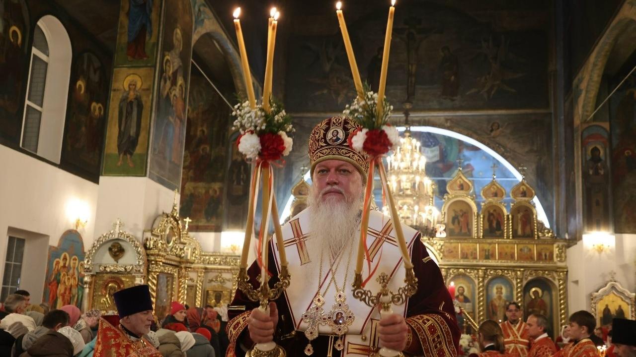 Епископ Феофан возглавил Пасхальное богослужение в Никольском соборе Волжска