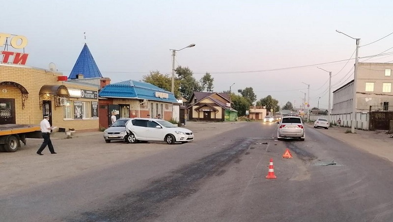 В Волжске водитель BMW устроил массовое ДТП