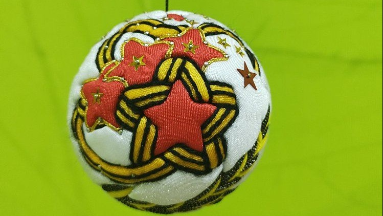 Игрушка «Ёлочный шар»принесла победу семье Немцевых из Марий Эл