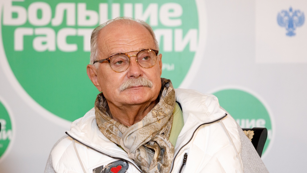 Для всех и про каждого: Никита Михалков показал в Йошкар-Оле спектакль «12»