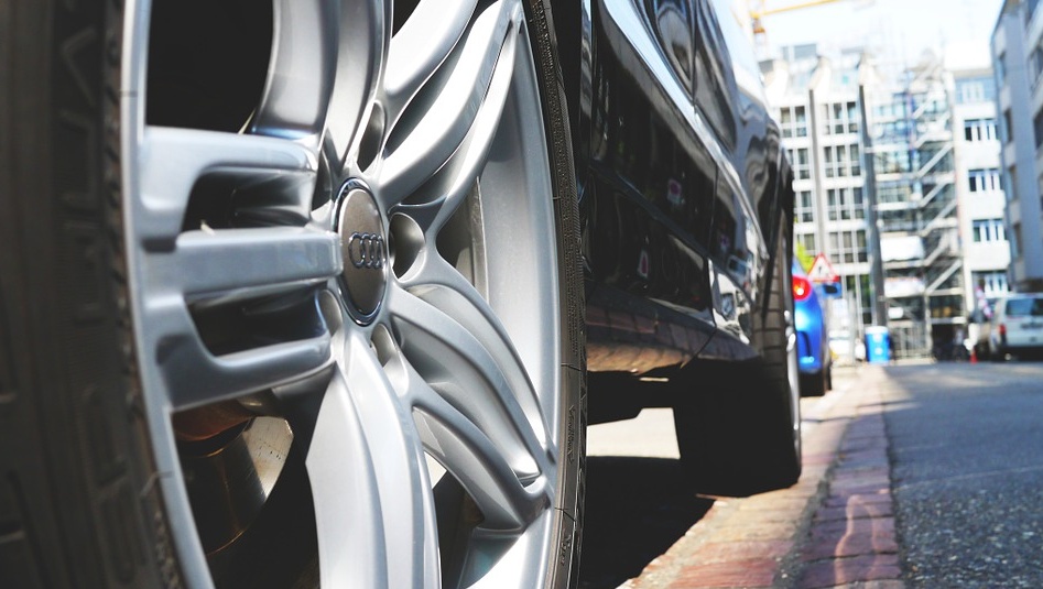 В Йошкар-Оле машина без водителя сбила подростка-пешехода