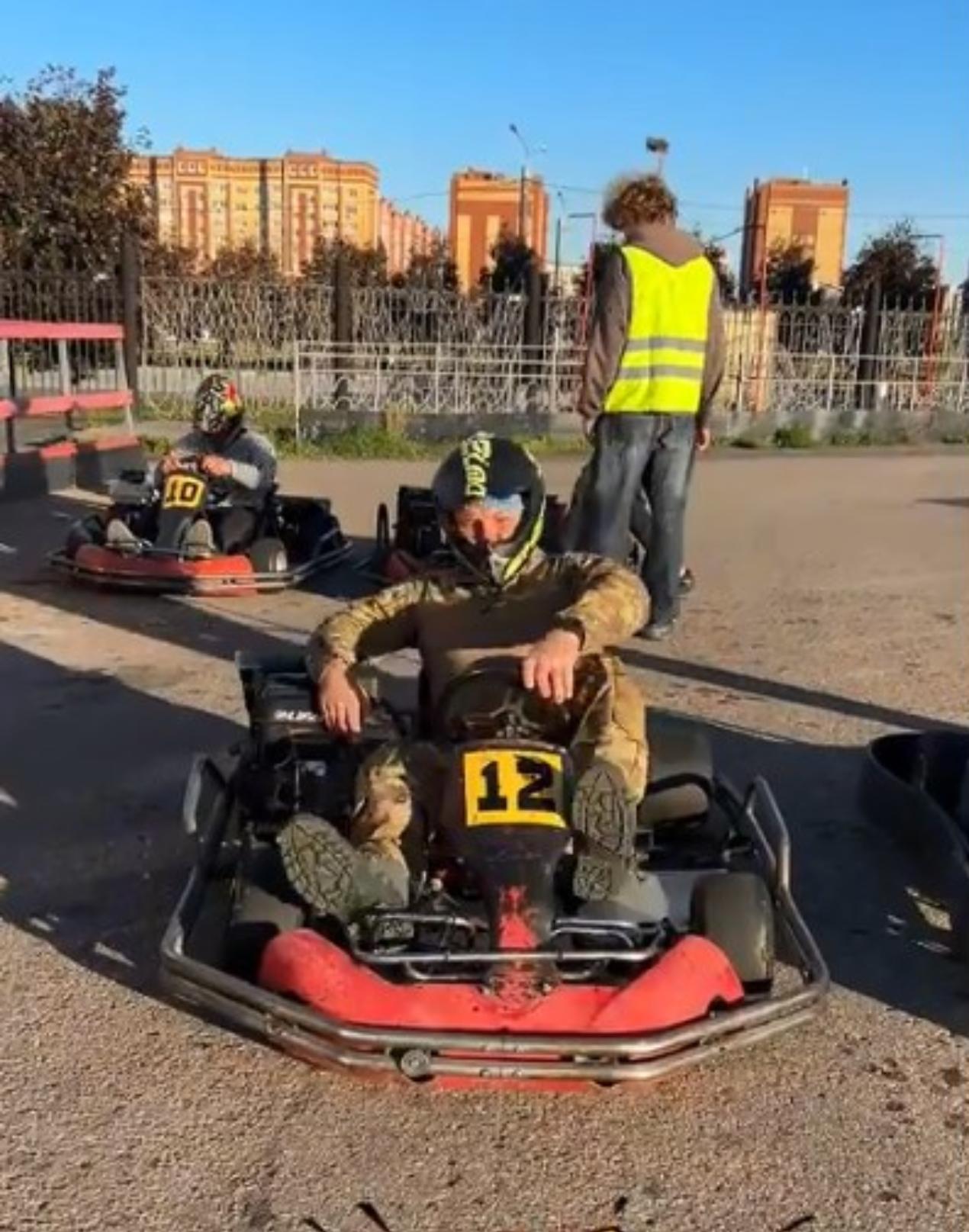 В Марий Эл бойцы СВО с инвалидностью начали заниматься картингом