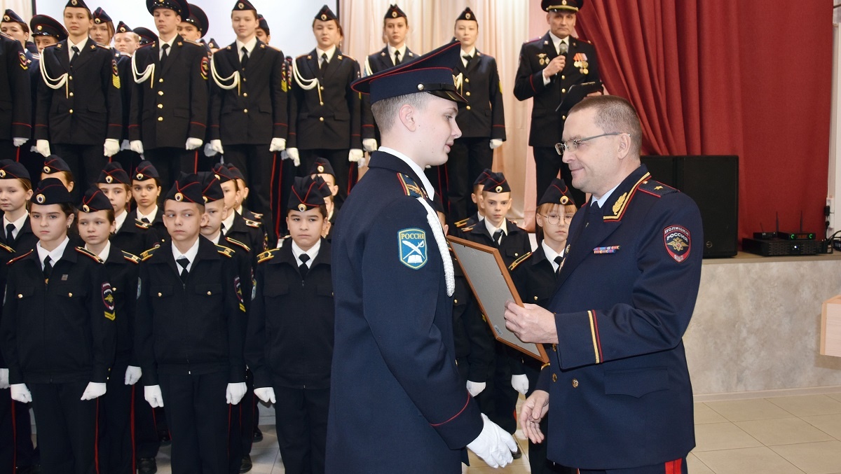 Андрей Вырвич поздравил школьников Марий Эл с посвящением в кадеты