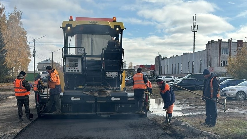 На улице Строителей в Йошкар-Оле провели ямочный ремонт