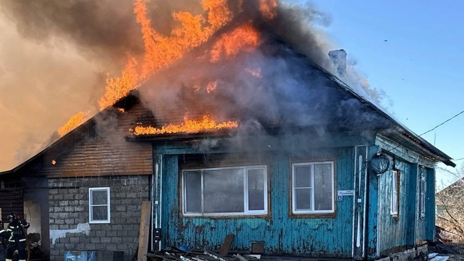 В Килемарах утром сгорел дом