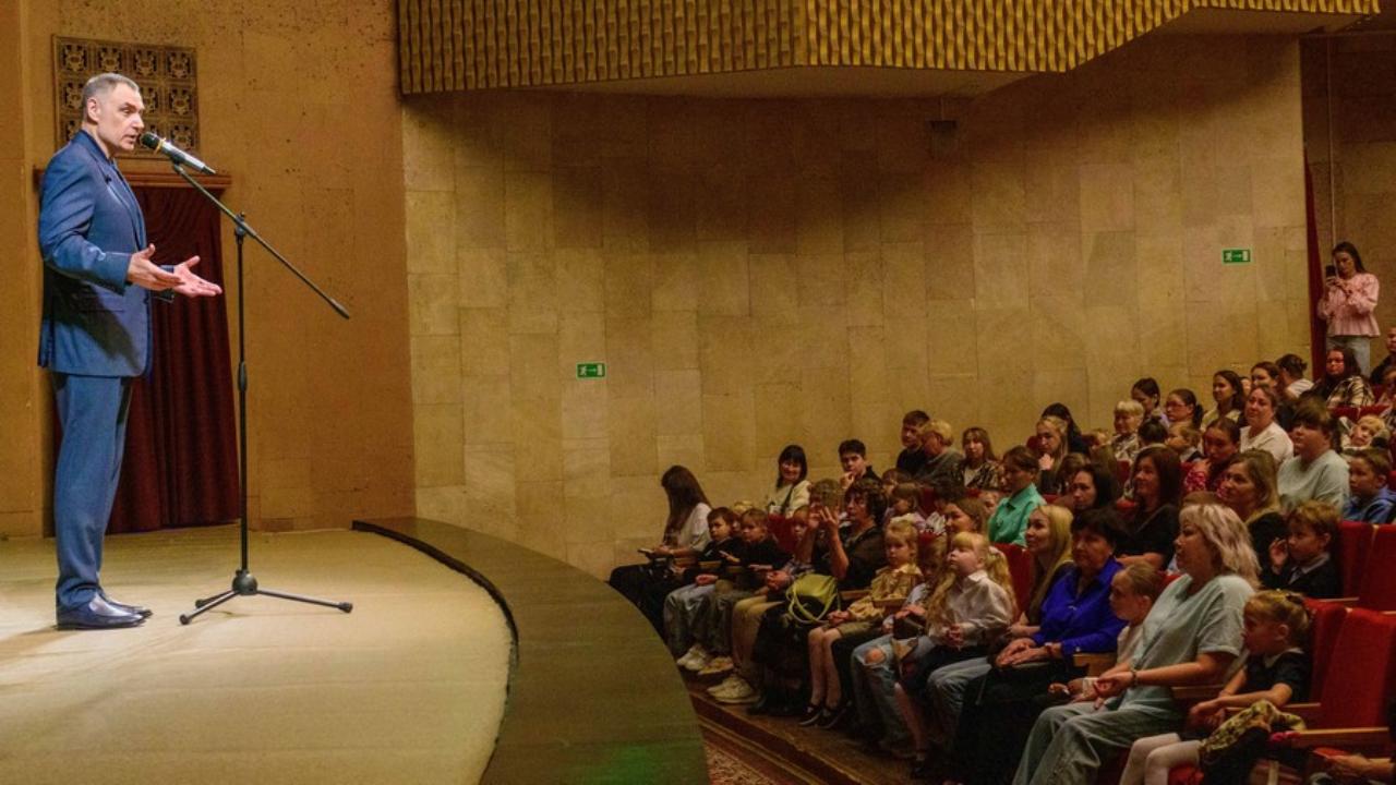 Глава Марий Эл встретился с будущими первоклассниками из семей участников СВО 