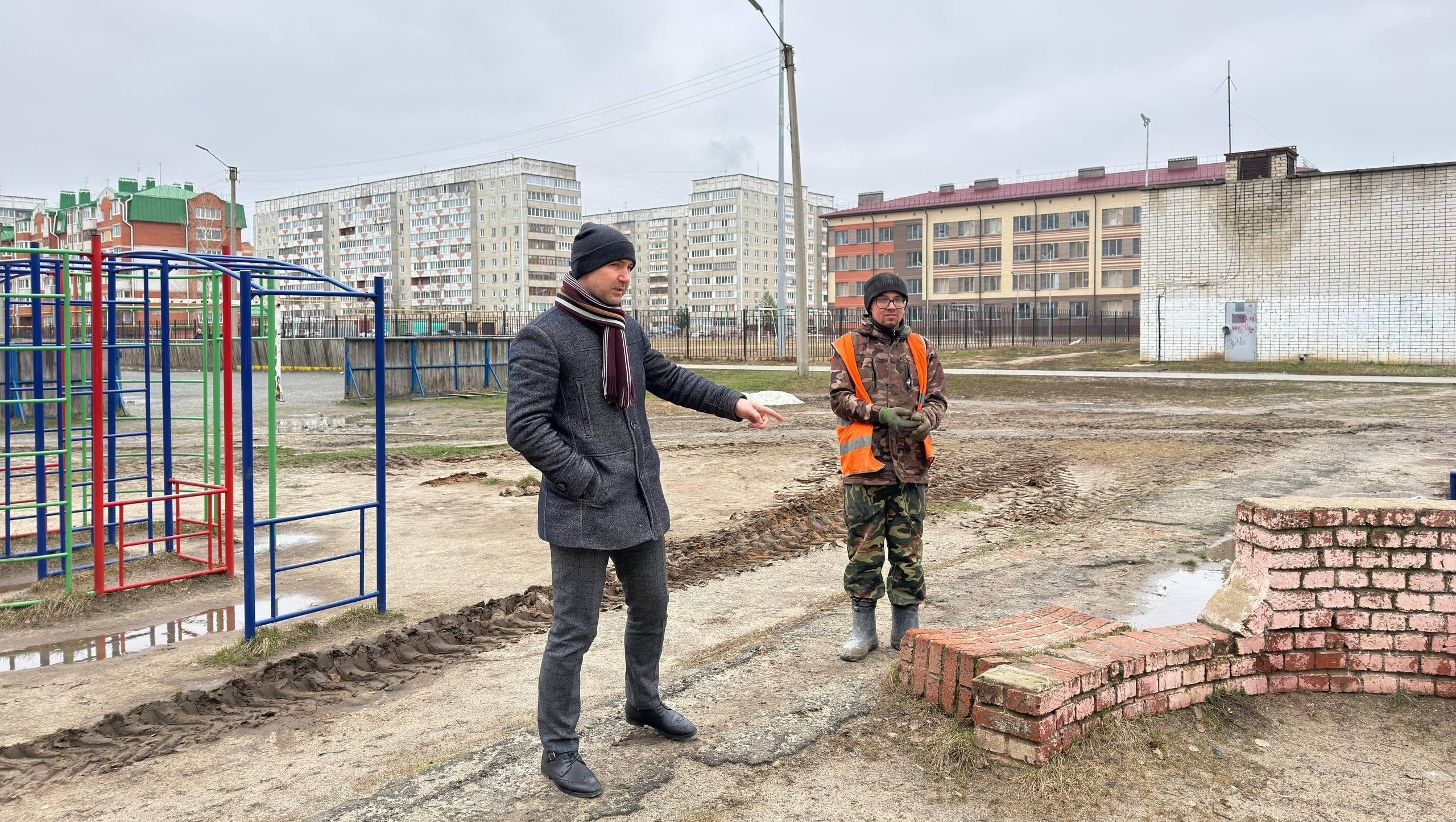 В микрорайоне Сомбатхей в Йошкар-Оле приступили к благоустройству пешеходной зоны 