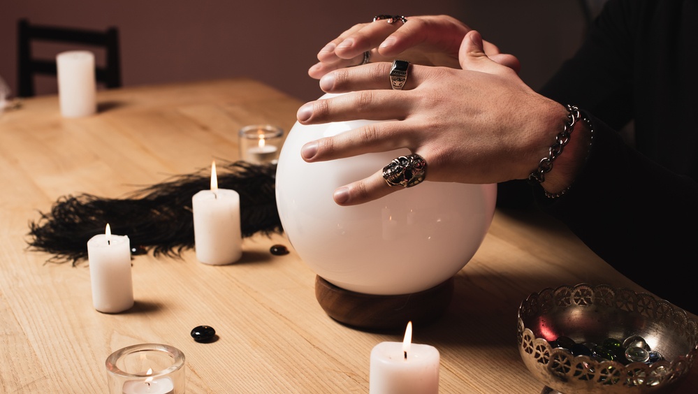 Вместе с порчей у волжанки сняли почти полмиллиона рублей