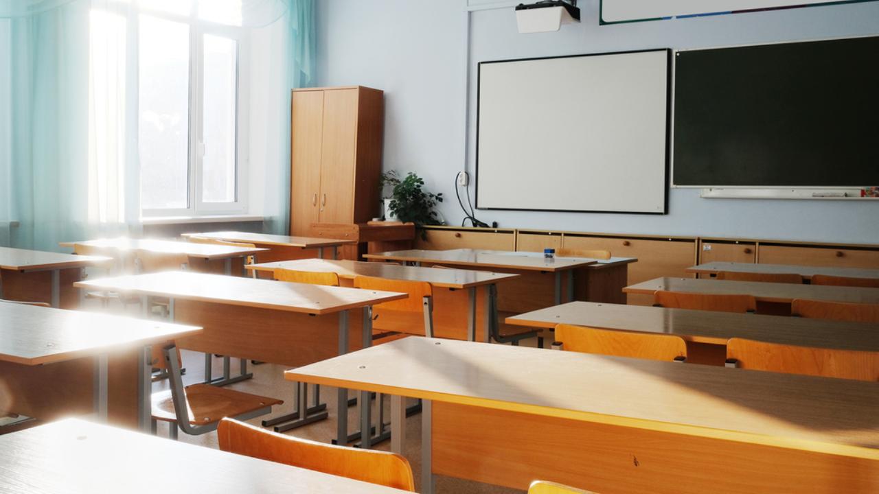 В Чувашии школьников и студентов перевели на дистанционное обучение