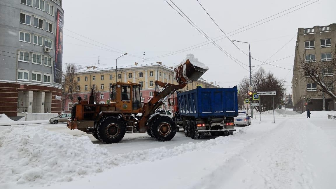 В Йошкар-Оле вся снегоуборочная техника вышла на городские улицы