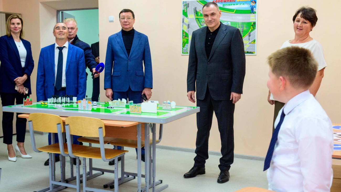 Юрий Зайцев посетил Казанскую среднюю общеобразовательную школу