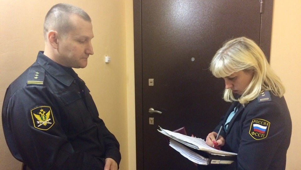 Судебные приставы навестили йошкаролинцев с долгами по ЖКХ
