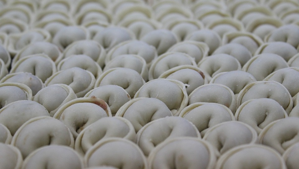 Исследование Роскачества не нашло пельменей, достойных Знака качества