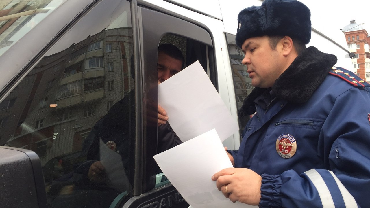 За сутки инспекторы ГИБДД пресекли более 300 нарушений ПДД