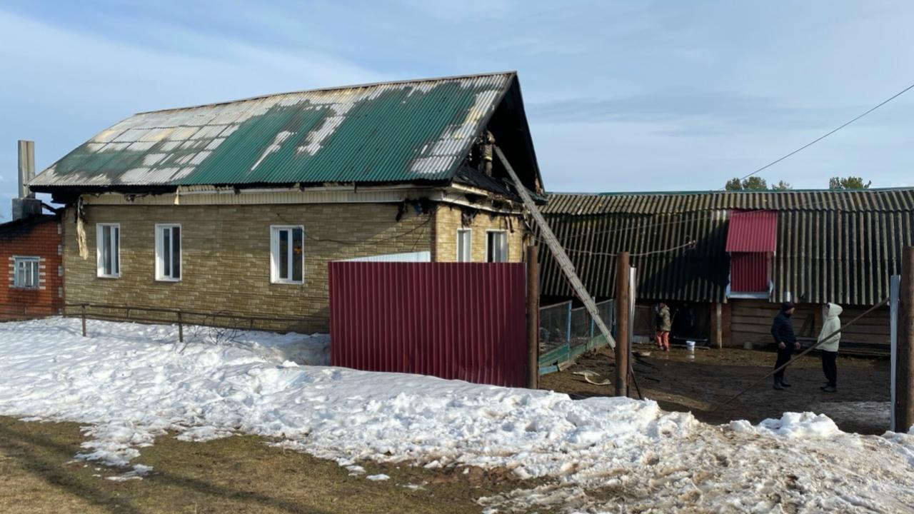 В Горномарийском районе пожарный случайно обнаружил возгорание дома