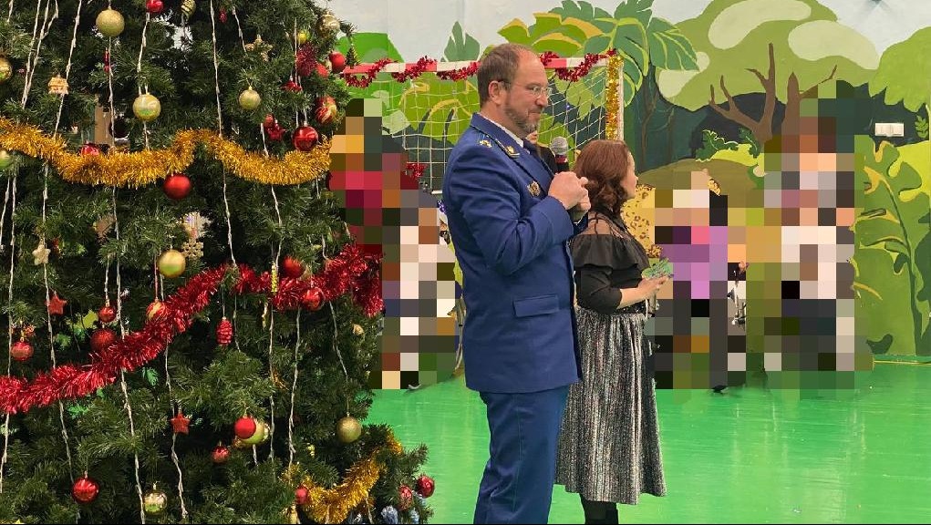 В дом-интернат «Солнышко» приехали гости в погонах