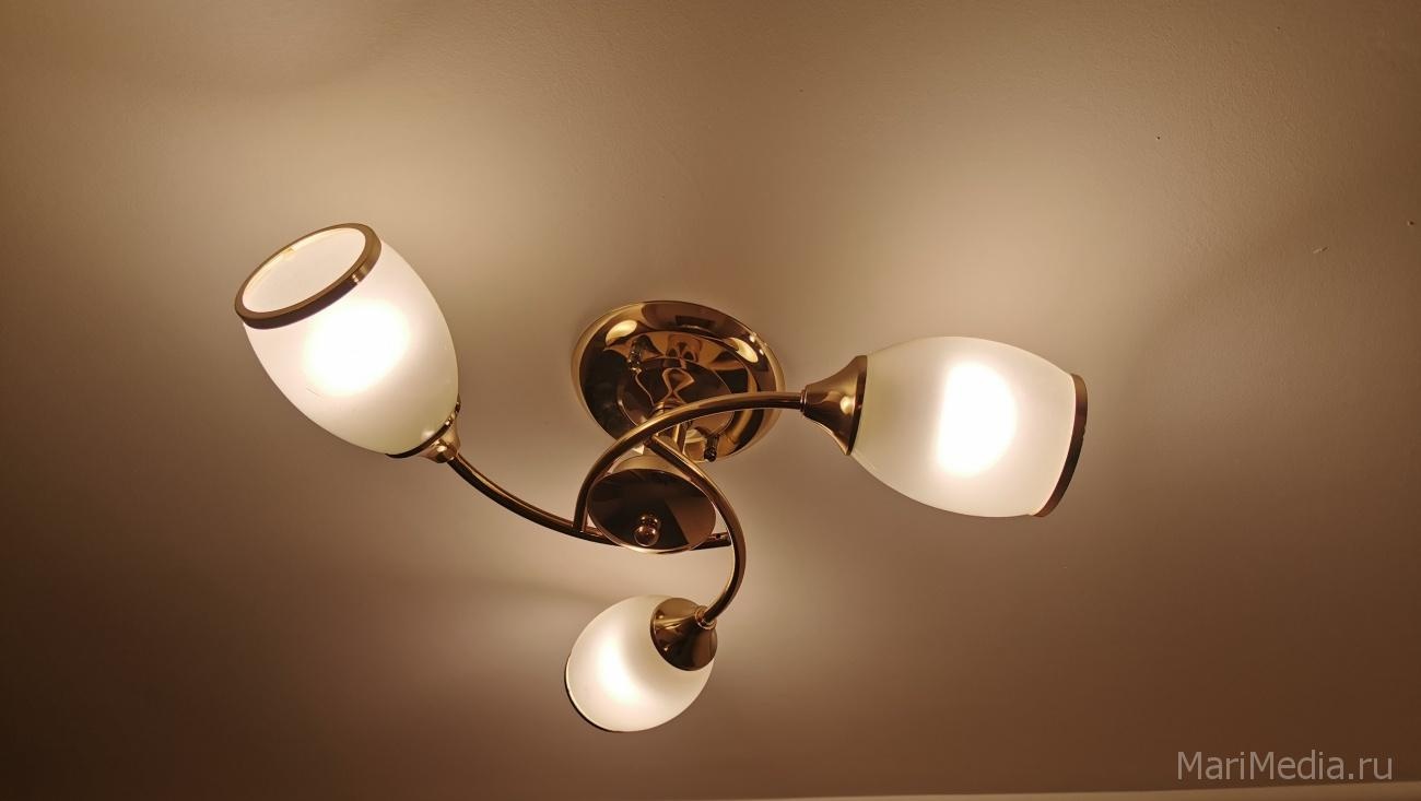 Три дома обесточат в Сомбатхее завтра