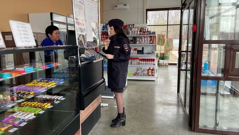 В Марий Эл сотрудники ГИБДД проводят разъяснительную беседу на АЗС