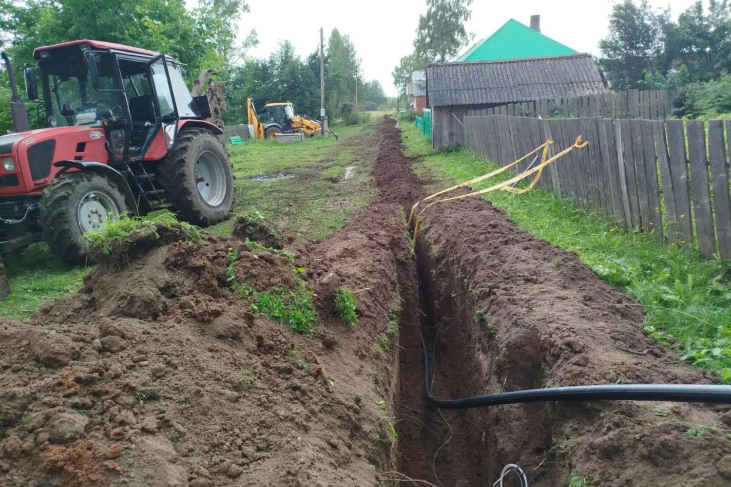 В Новоторъяльском округе строится распределительный газопровод для газификации деревни Шура