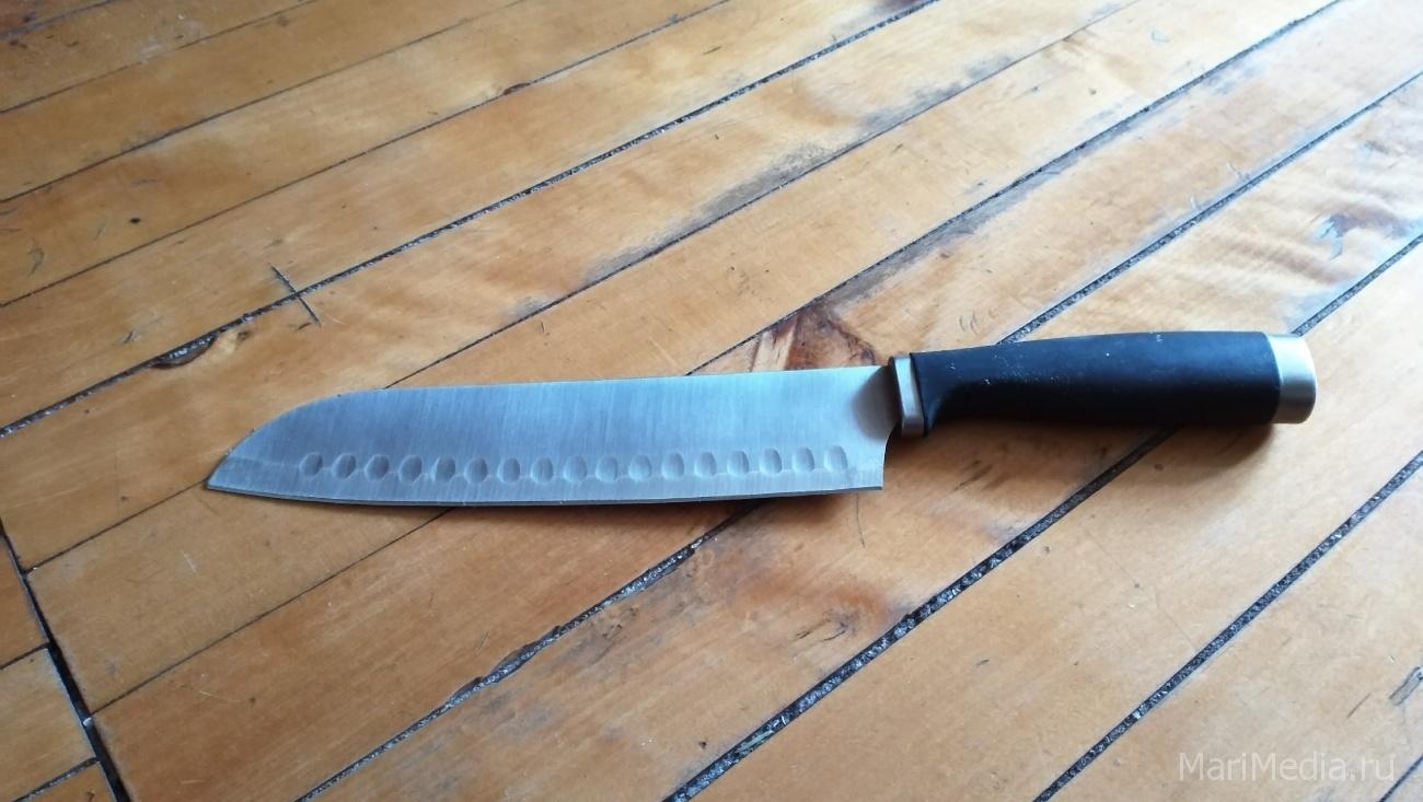 В Йошкар-Оле в доме № 33 по ул. Лермонтова зарезали мужчину