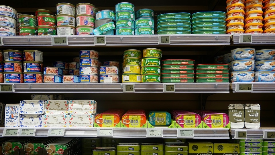 В Сернурском районе мужчина украл из магазина еду и спиртное