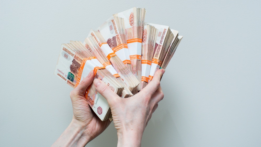 Жительница Йошкар-Олы сообщила мошеннику код из смс и потеряла 3,4 млн рублей