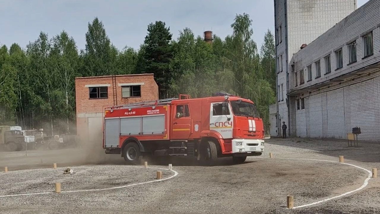 Спасатели Марий Эл выяснили, кто лучший водитель пожарного автомобиля