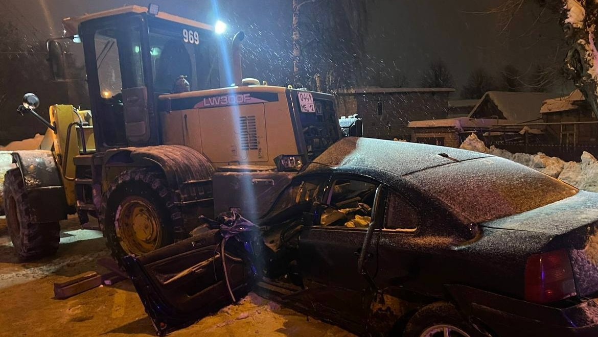 Сегодня ночью в Йошкар-Оле в ДТП погиб 20-летний водитель Volkswagen