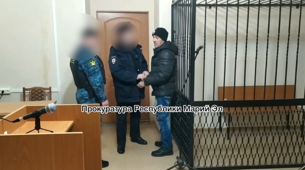 В Горномарийском районе рецидивист ударил товарища ножом в живот