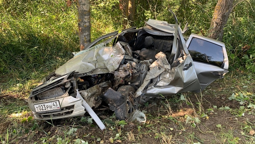 Водитель, разбившейся «Лады Гранта», умер в больнице