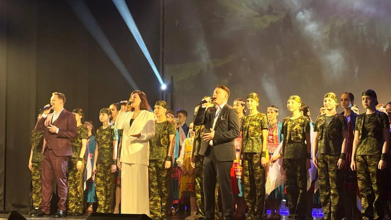 В Йошкар-Оле торжественно открыт Год единства народов России