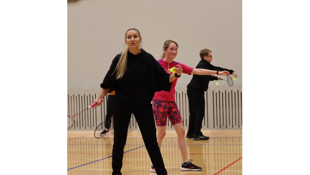 В Йошкар-Оле прошли первые тренировки проекта «Бадминтон: лови волан!»