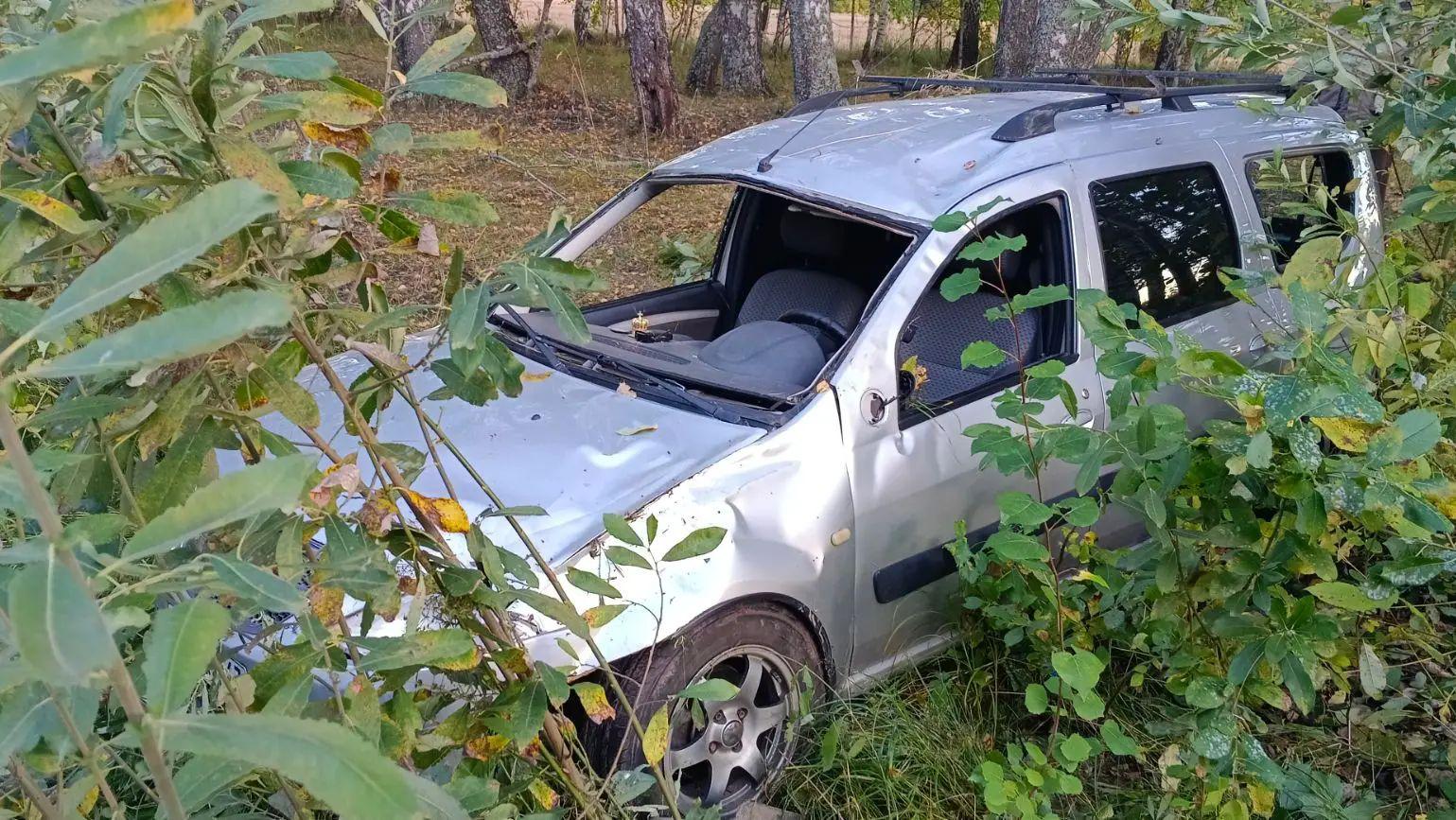 В Горномарийском округе пьяный водитель «Ларгуса» оказался в кювете