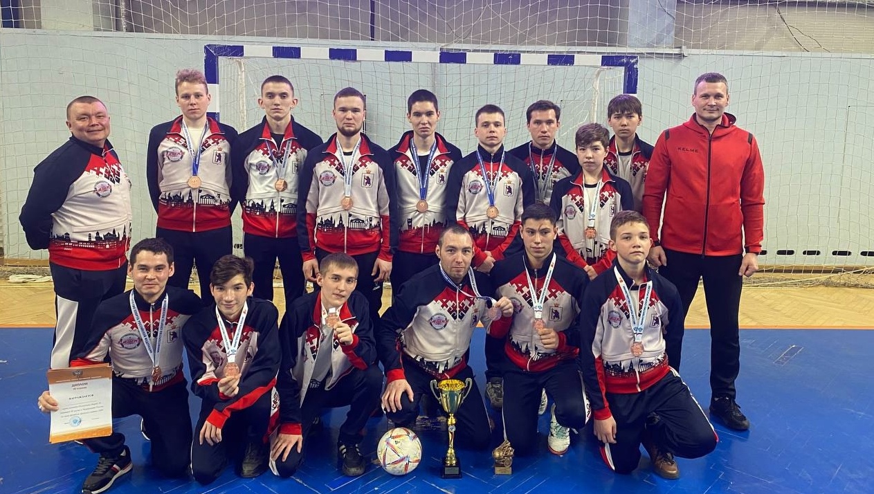 Сборные Марий Эл стали бронзовыми призёрами по спорту ЛИН в мини-футболе