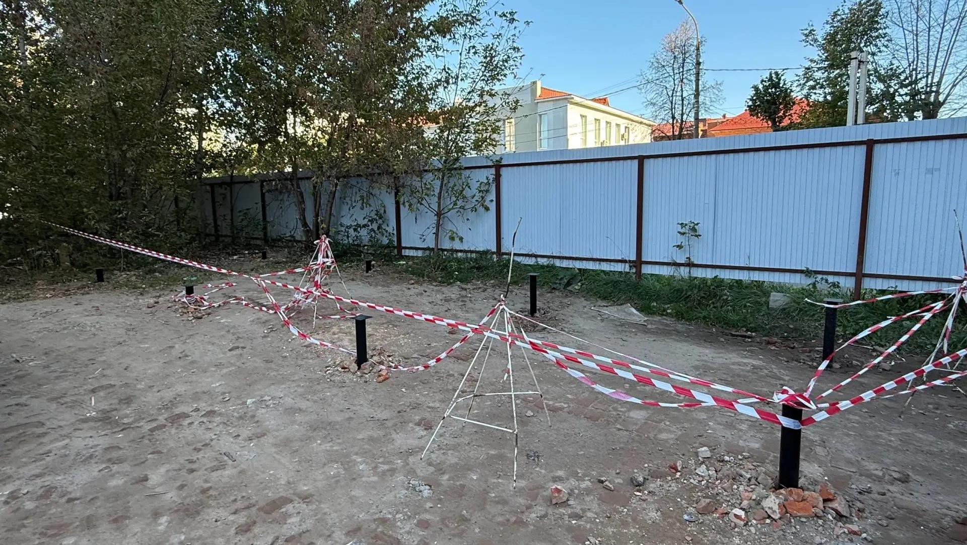 В Йошкар-Оле на улице Палантая идёт монтаж общественного туалета
