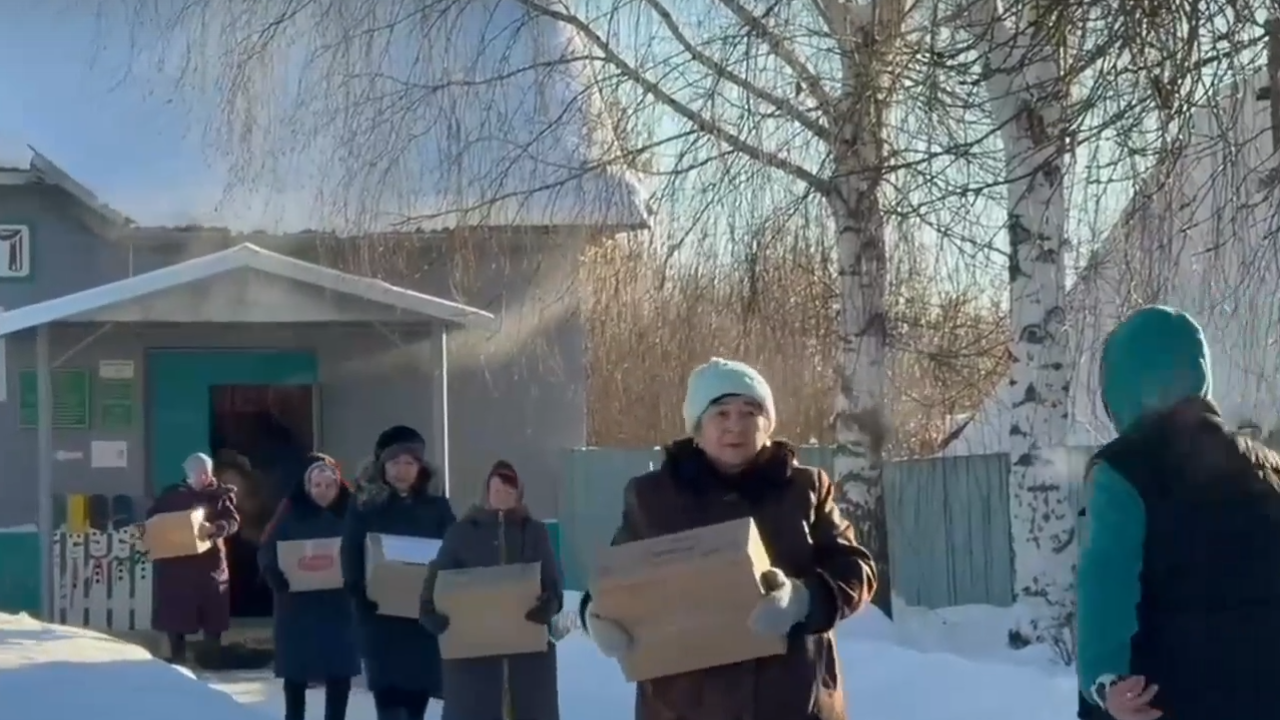 Мари-Турекский район передал бойцам СВО огромный груз гуманитарной помощи